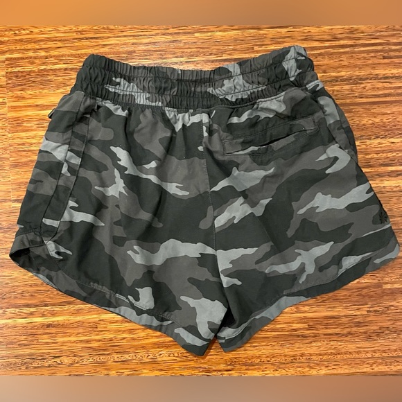 Athleta Girl lined athletic shorts black/gray camo size large 12 VGUC - Picture 4 of 5